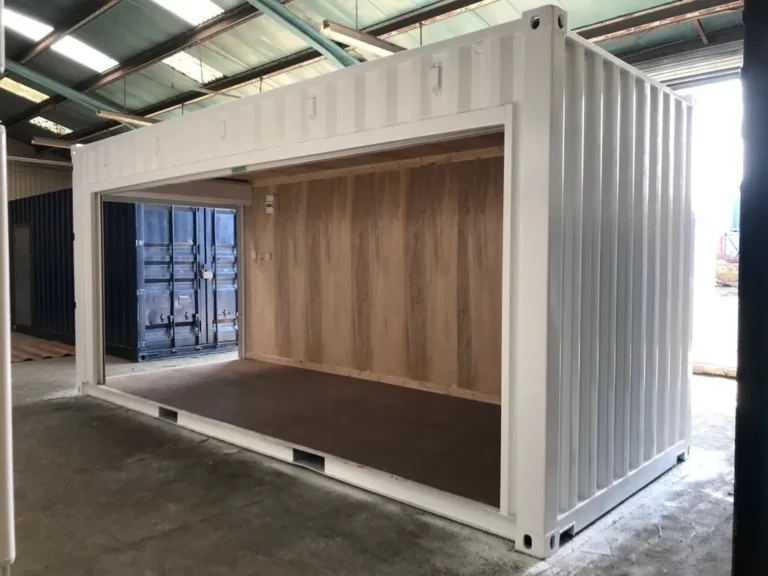 20ft x 8ft Roller Shutter Shipping Containers - Image 3