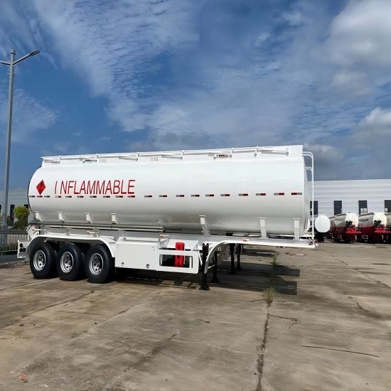 40,000 Liter Tri Axle Tanker Trailer - Image 2