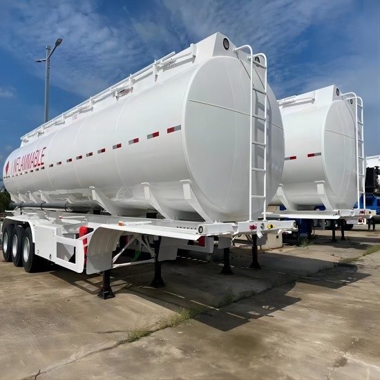42,000 Liter Tri-Axle Oil Tanker Trailer