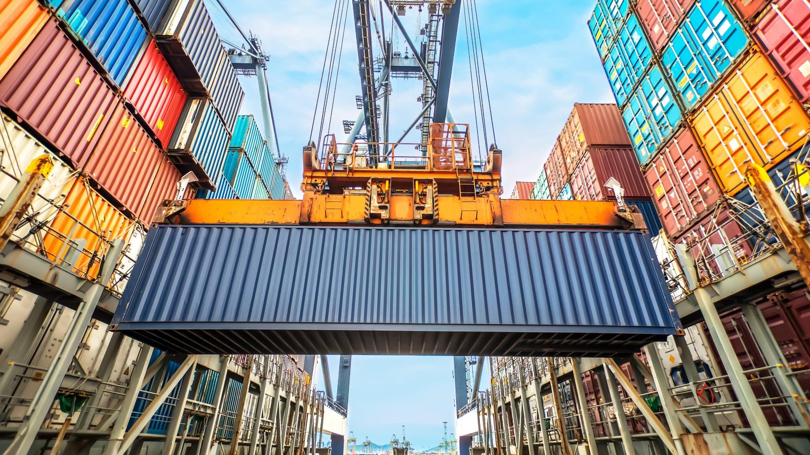 New and used shipping containers supplied by Steel Box Containers PTY LTD